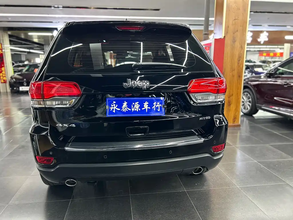 Jeep Grand Cherokee 2018 — фото 5