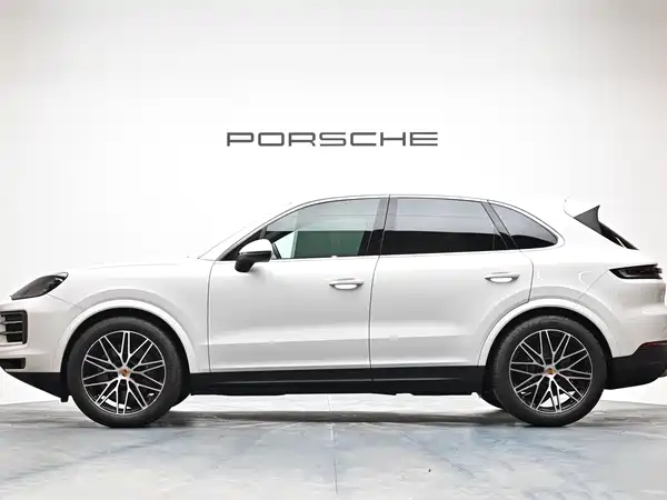Porsche Cayenne 2024