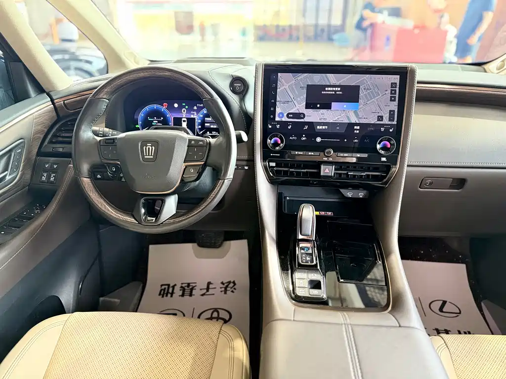 Toyota Vellfire 2024 — фото 20