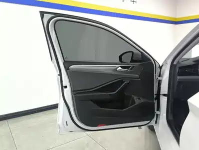 Volkswagen Sagitar 2024