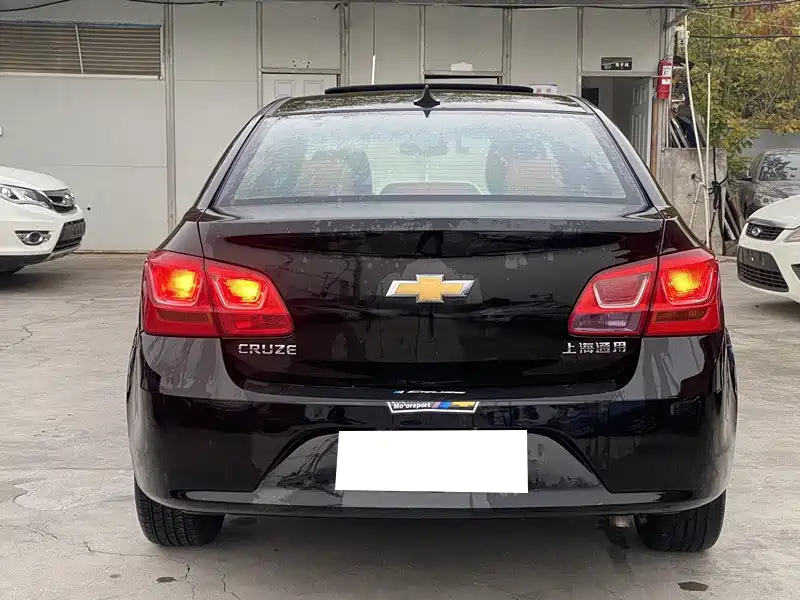 Chevrolet Cruze 2015 — фото 12
