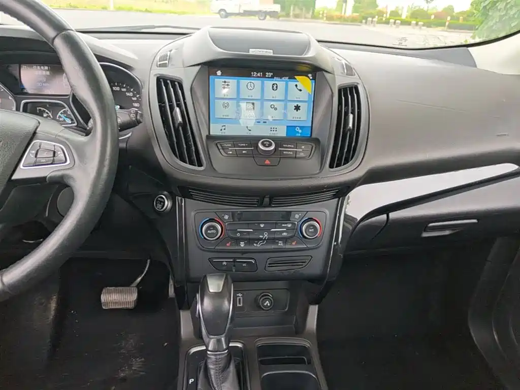 Ford Kuga 2018 — фото 13