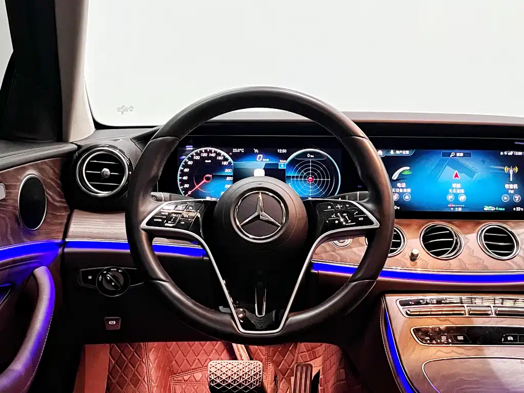 Mercedes-Benz E-Class 2023 — фото 14