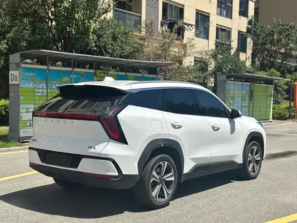 Geely Boyue L 2025