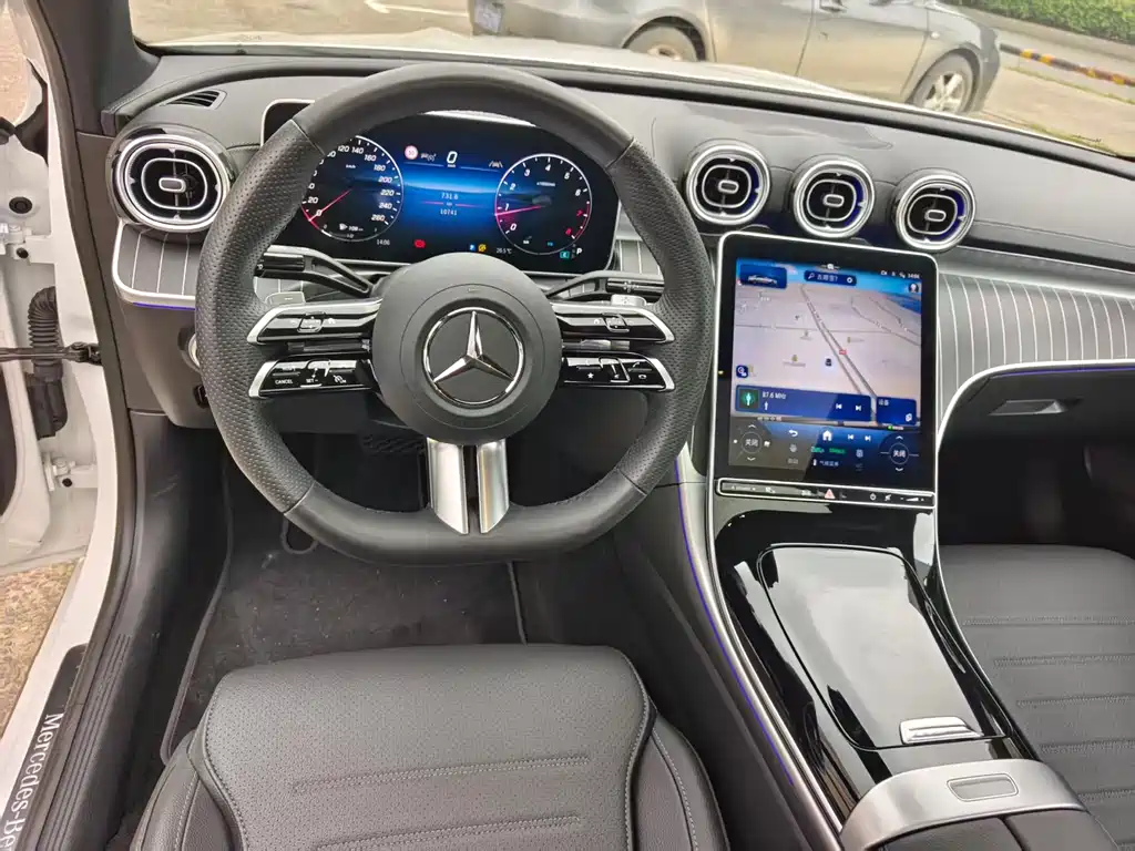 Mercedes-Benz C-Class 2024 — фото 13
