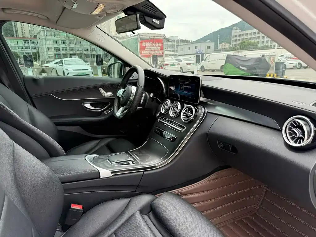 Mercedes-Benz C-Class 2021 — фото 17