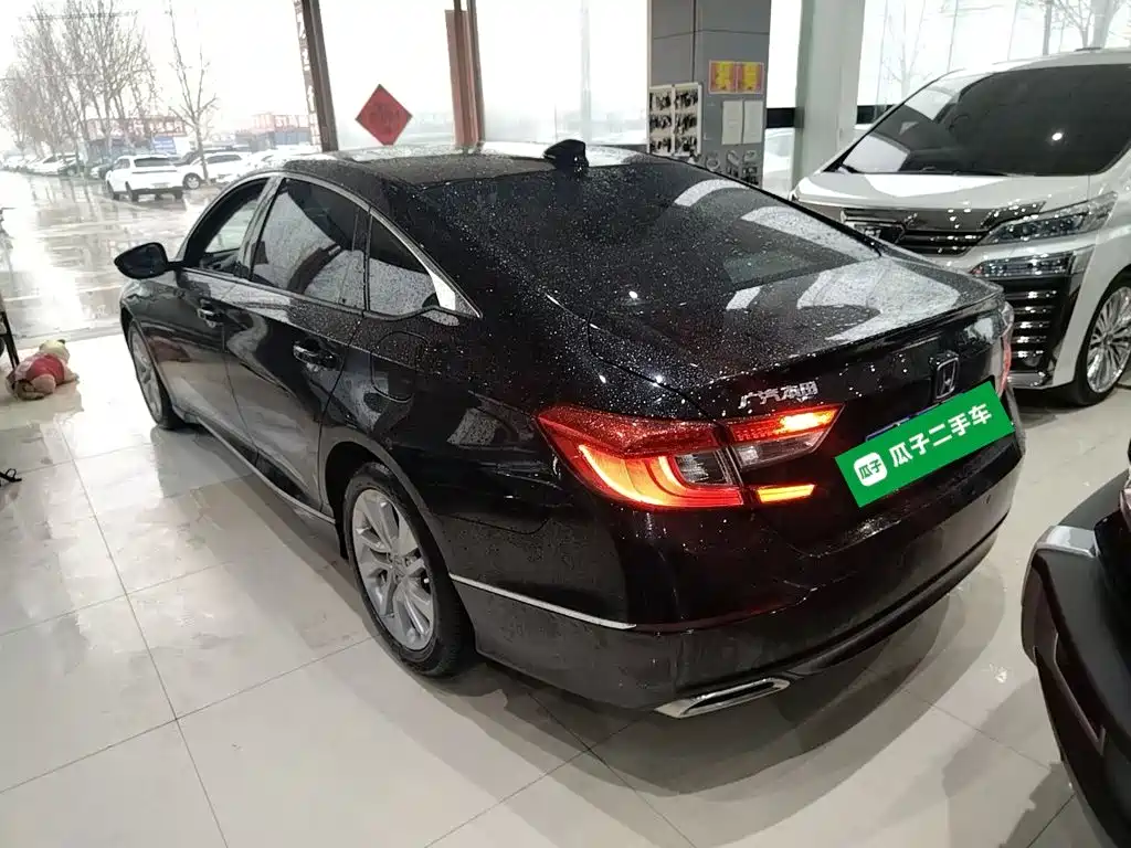 Honda Accord 2019 — фото 23