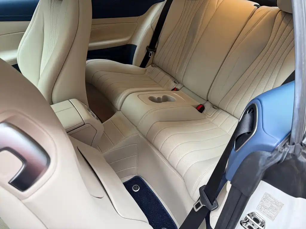 Mercedes-Benz E-Class 2020 — фото 16