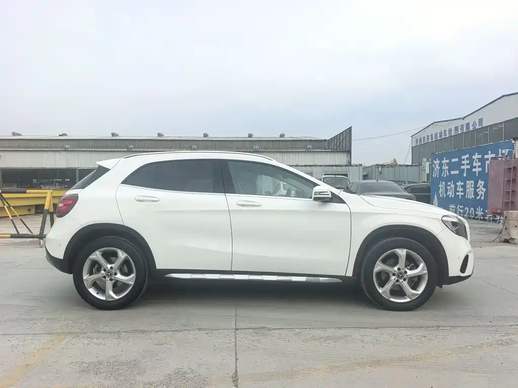 Mercedes-Benz GLA 2019