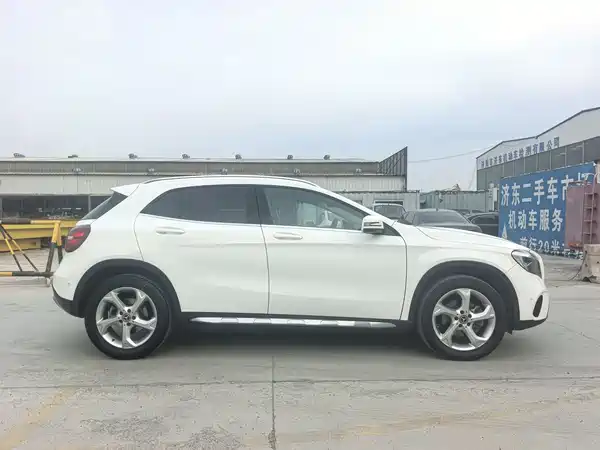 Mercedes-Benz GLA 2019