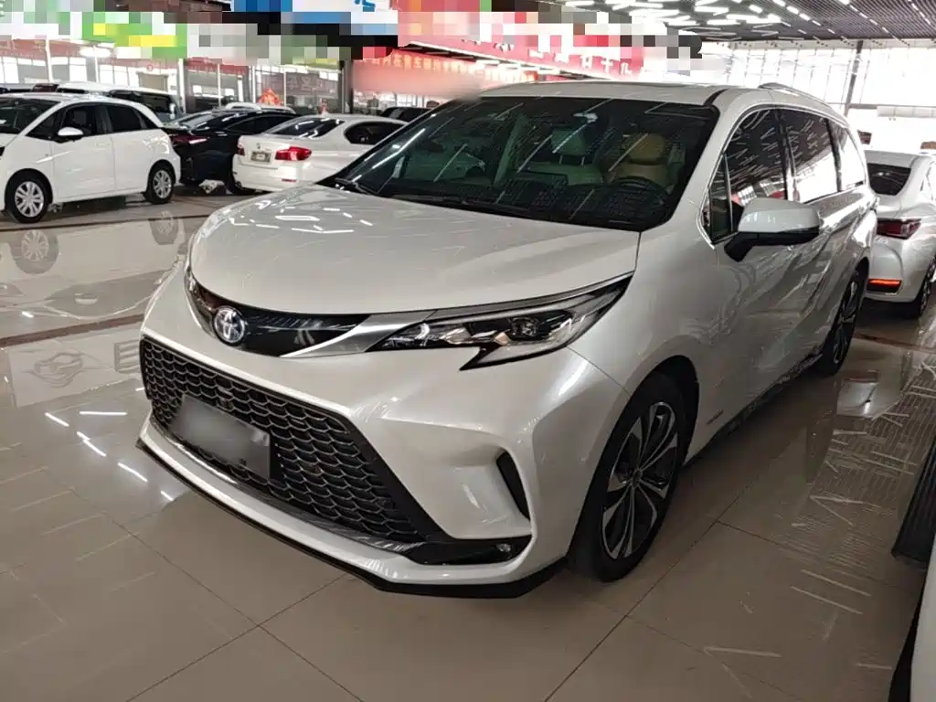 Toyota Granvia 2023
