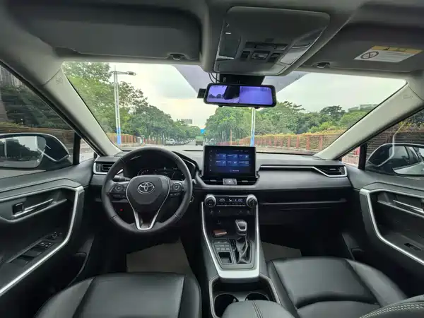 Toyota RAV4 2021