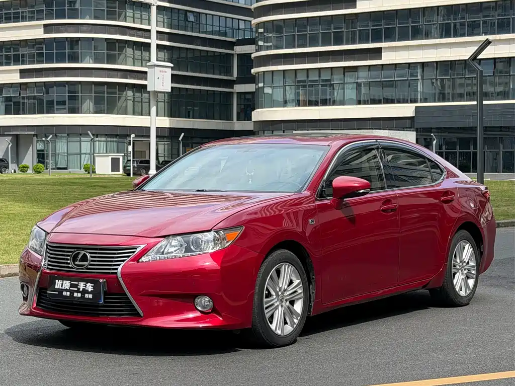 Lexus ES 2013