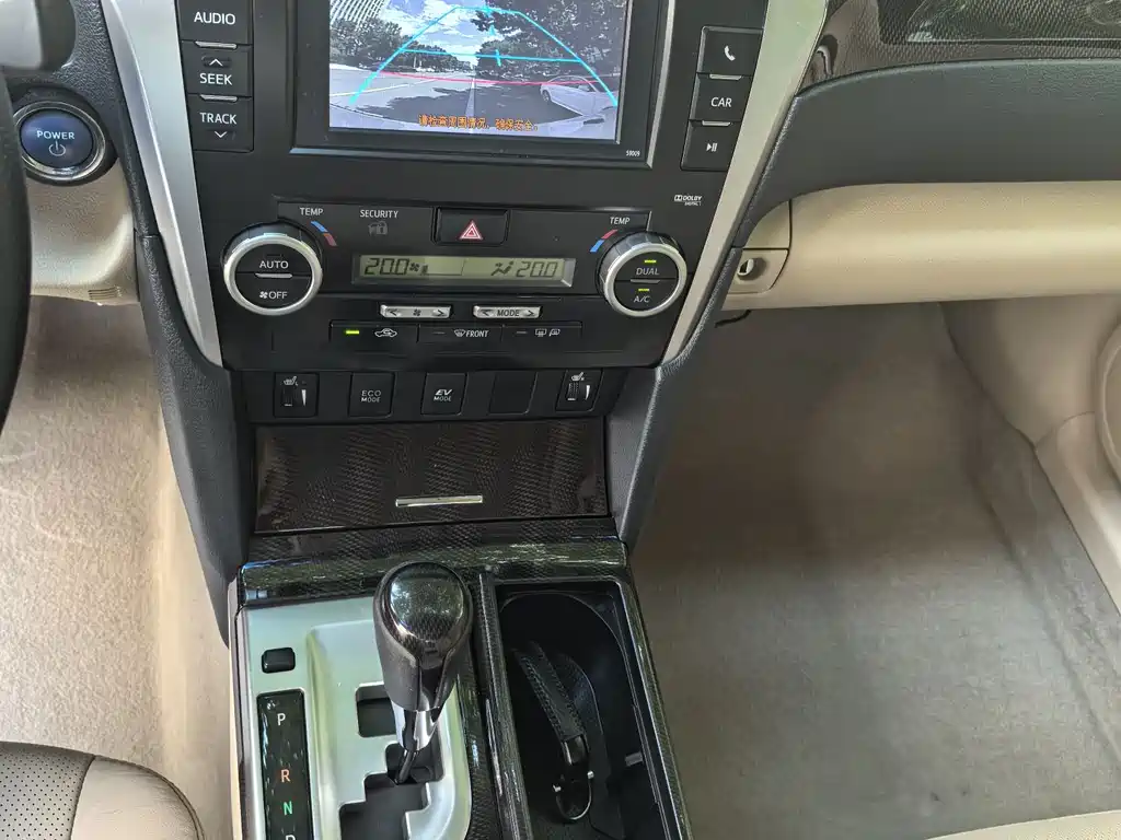 Toyota Camry 2012 — фото 20