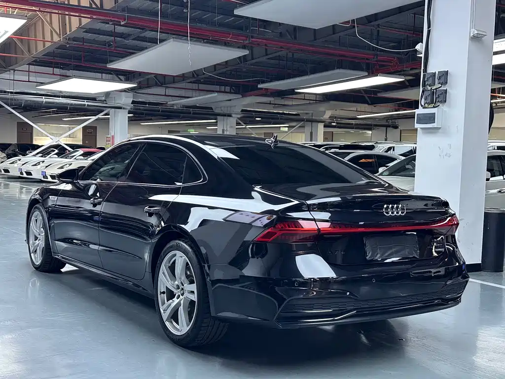Audi A7L 2022 — фото 23