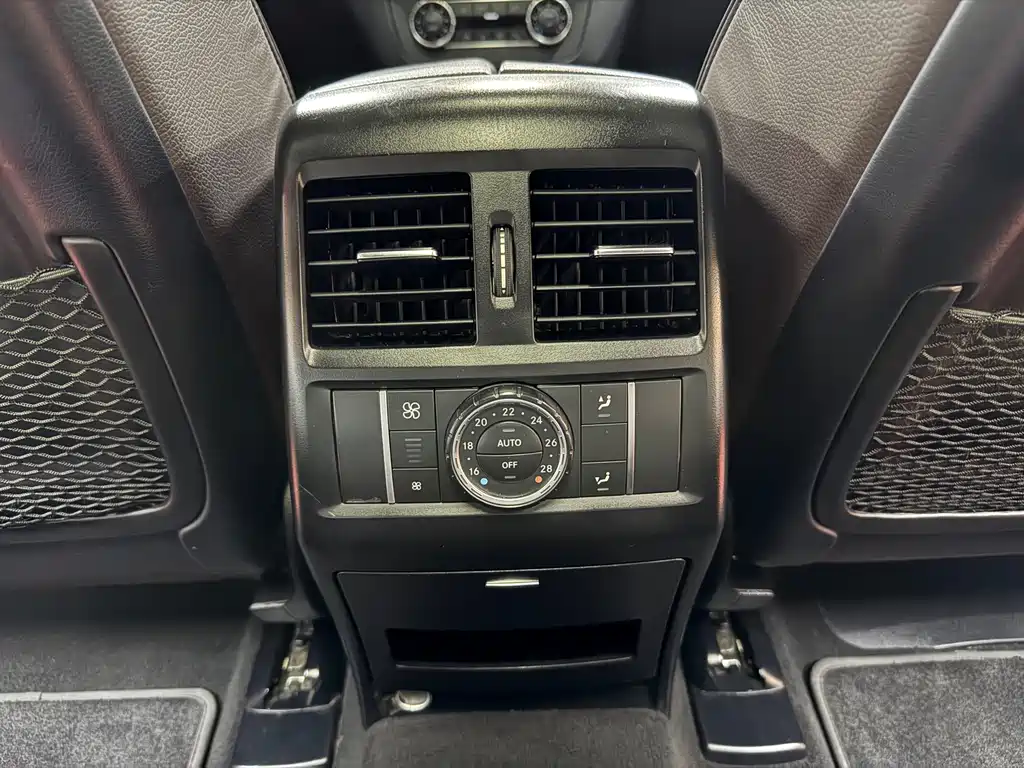 Mercedes-Benz M-Class 2013 — фото 37