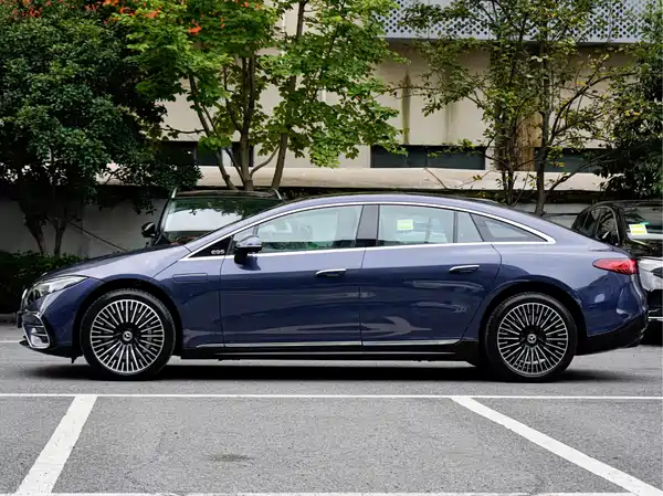 Mercedes-Benz EQS 2023