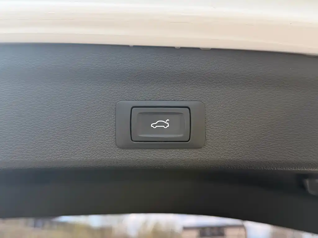 Audi Q3 2022 — фото 16