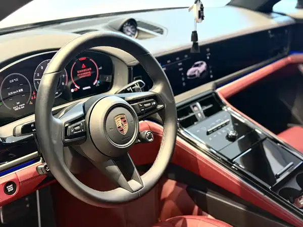 Porsche Panamera 2024