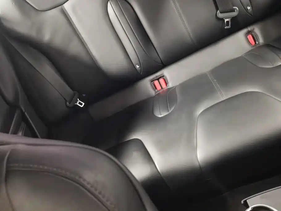 Tesla Model S 2017 — фото 11