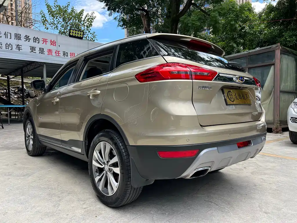 Geely Boyue 2018 — фото 19