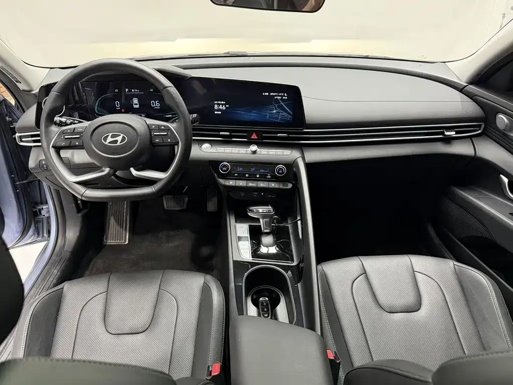 Hyundai Elantra 2023