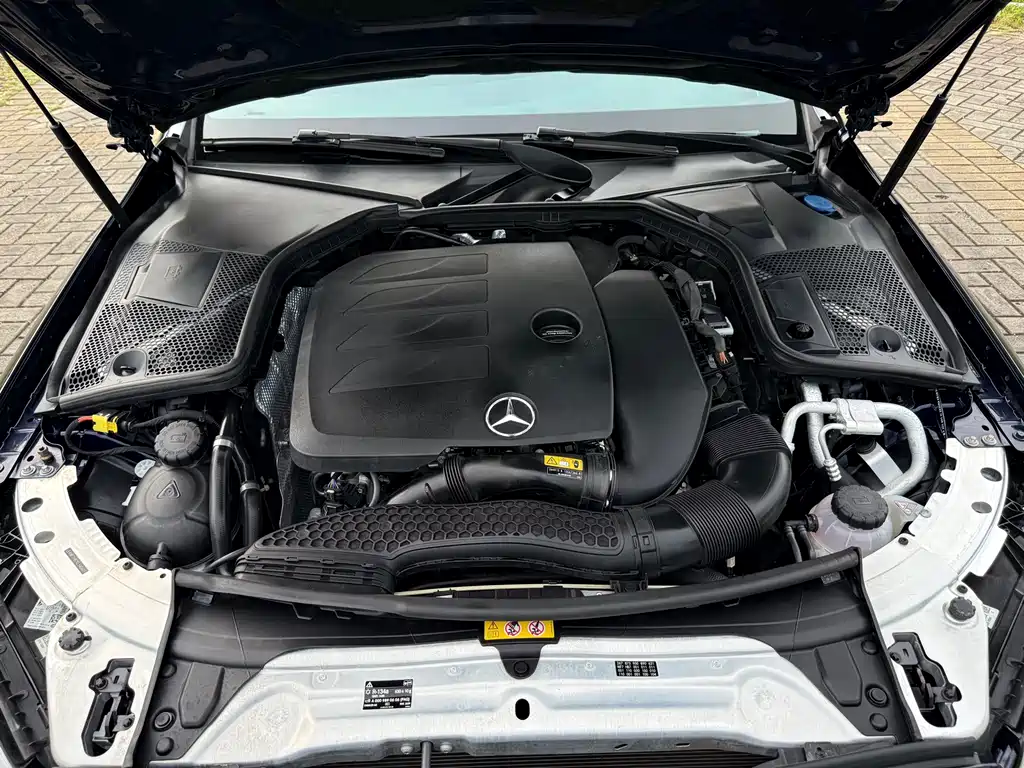 Mercedes-Benz C-Class 2019 — фото 27
