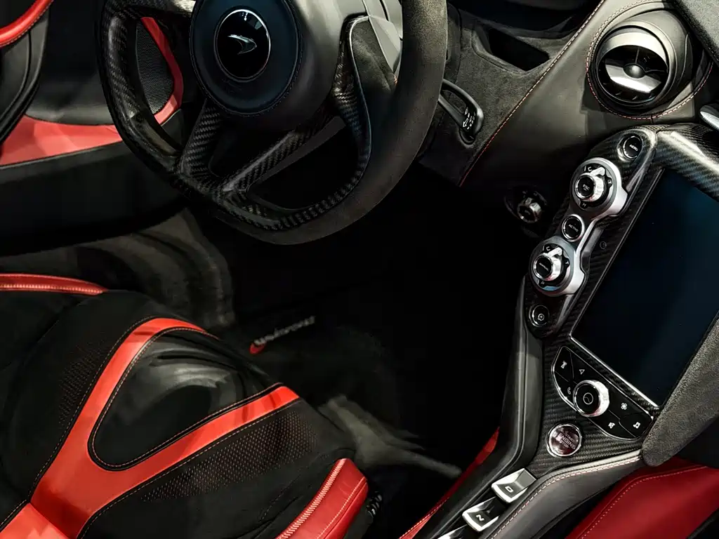 McLaren 720S 2019 — фото 16