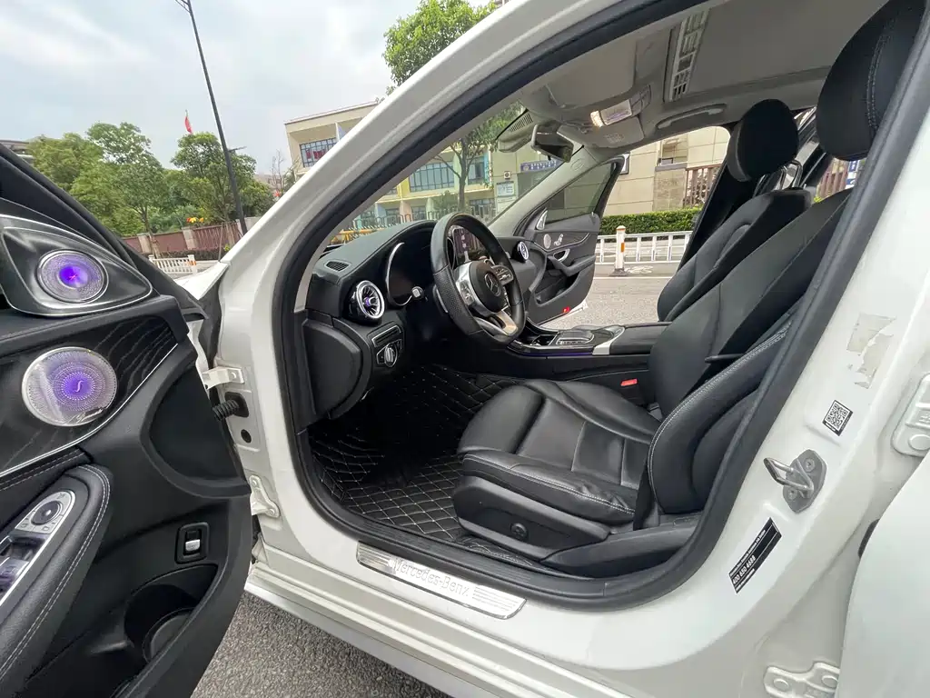Mercedes-Benz C-Class 2020 — фото 11