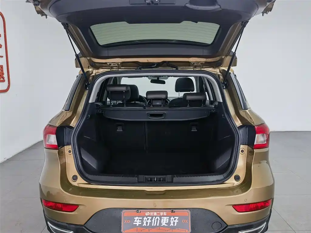 GAC Motor Trumpchi GS4 2016 — фото 16