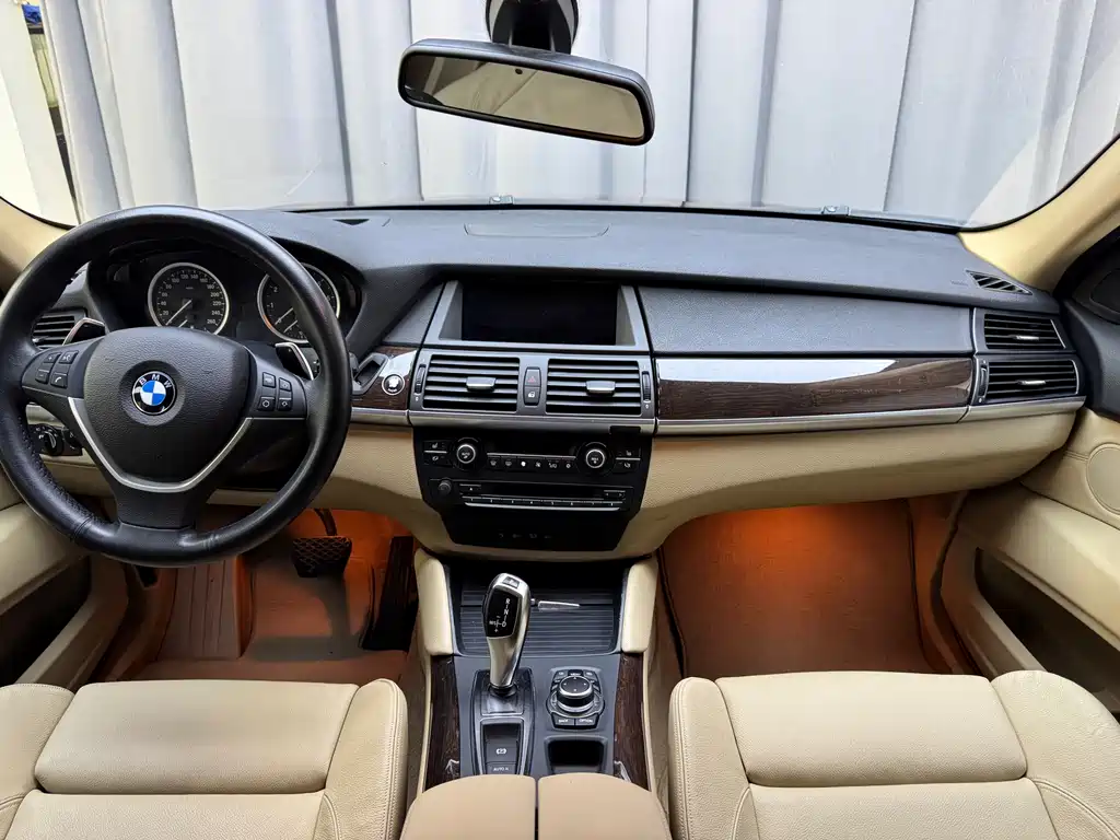 BMW X6 2011 — фото 8