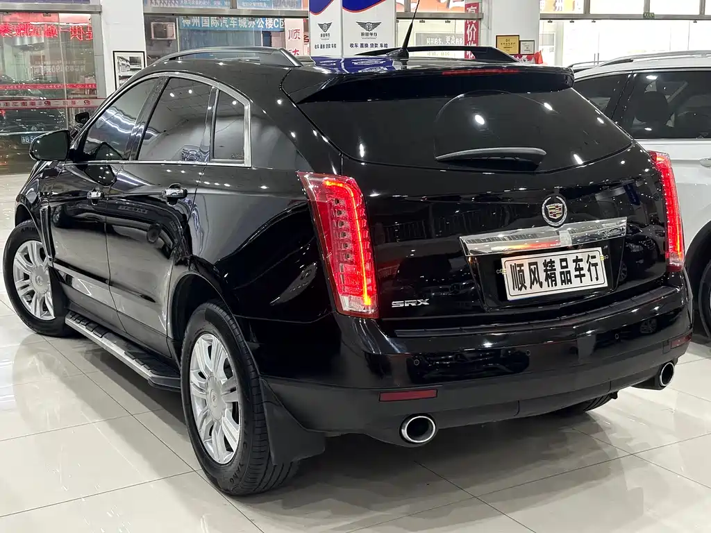 Cadillac SRX 2014 — фото 3
