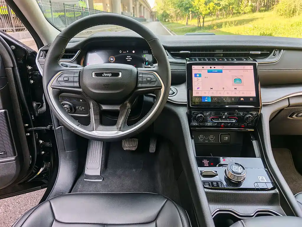 Jeep Grand Cherokee 4xe 2025 — фото 7