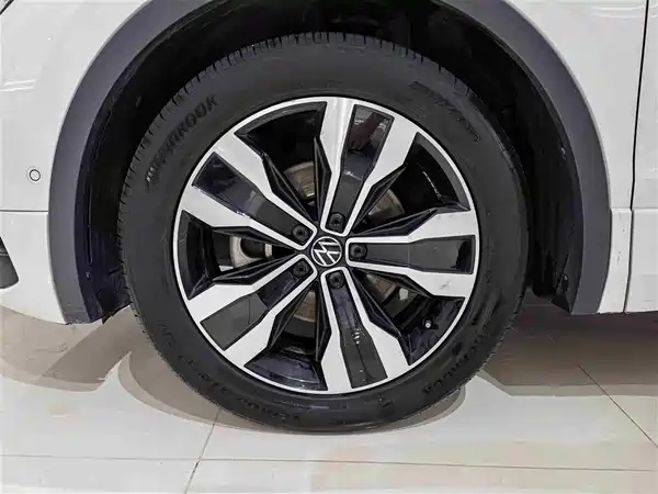 Volkswagen Tiguan L 2022