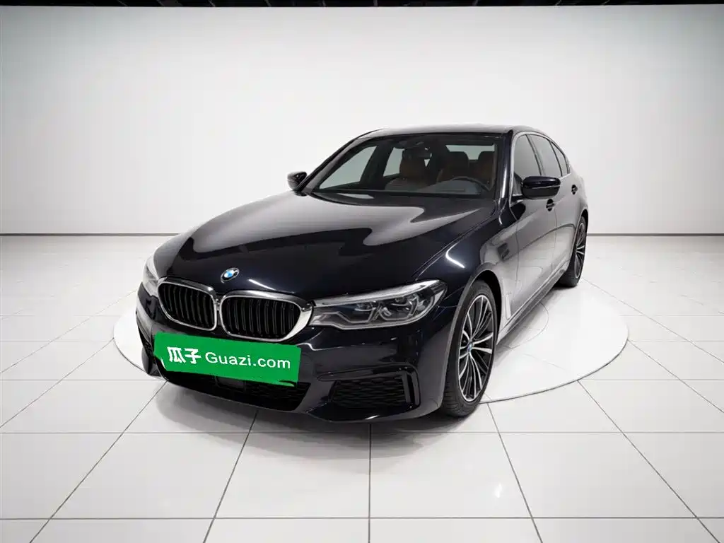 BMW 5 Series 2020 — фото 1