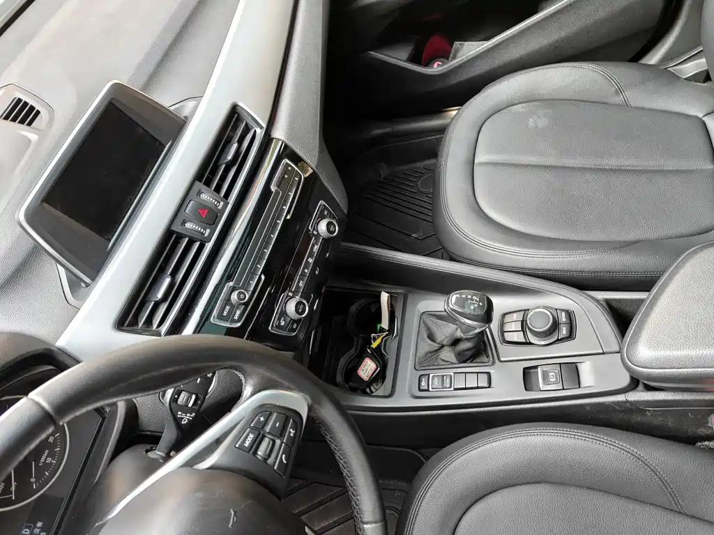 BMW X1 2018 — фото 14