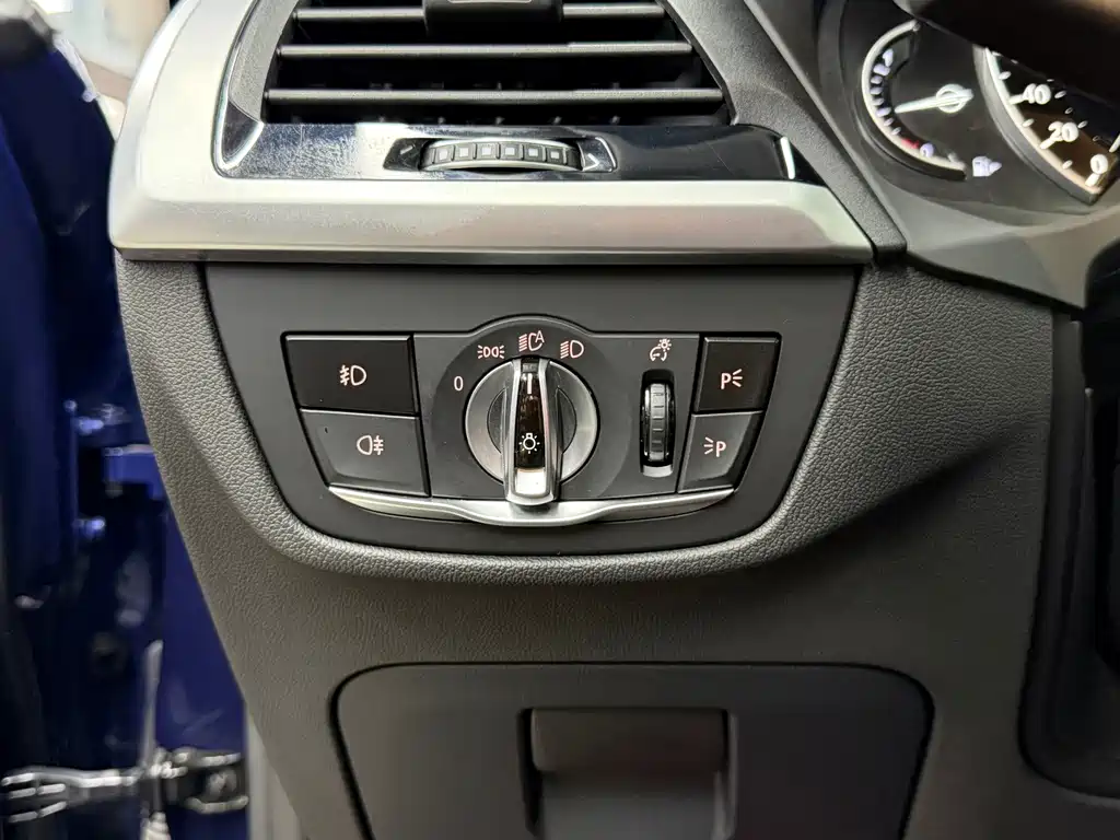 BMW X3 2019 — фото 18