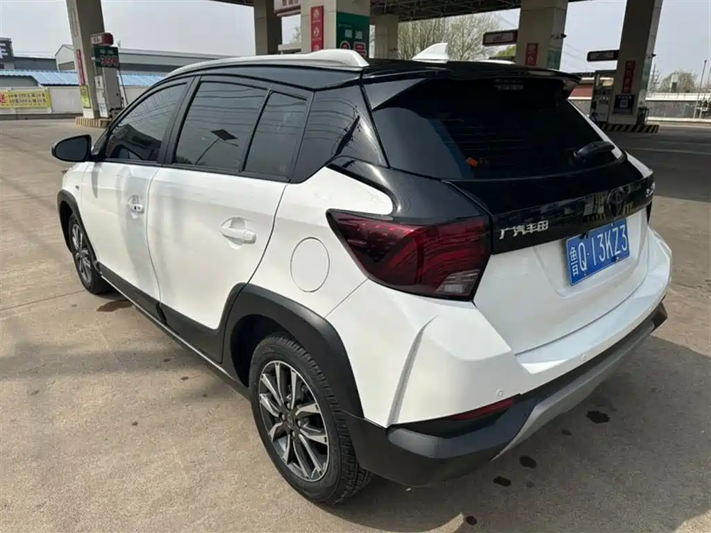 Toyota Yaris L 2022