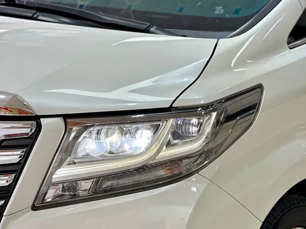 Toyota Alphard 2016 — фото 17
