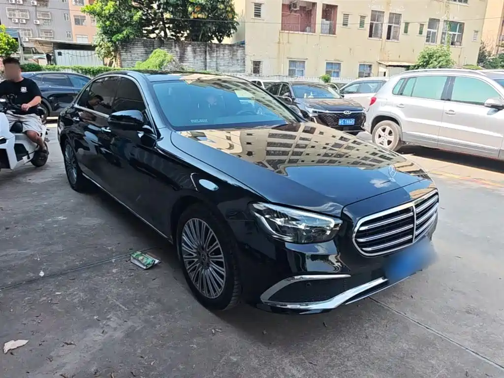 Mercedes-Benz E-Class 2023 — фото 4