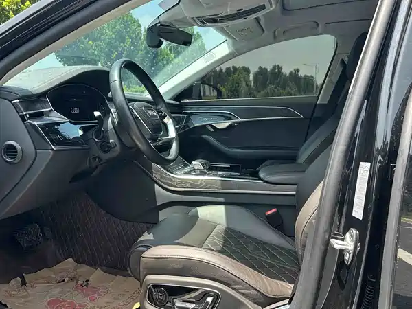 Audi A8 2022