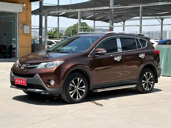 Toyota RAV4 2015