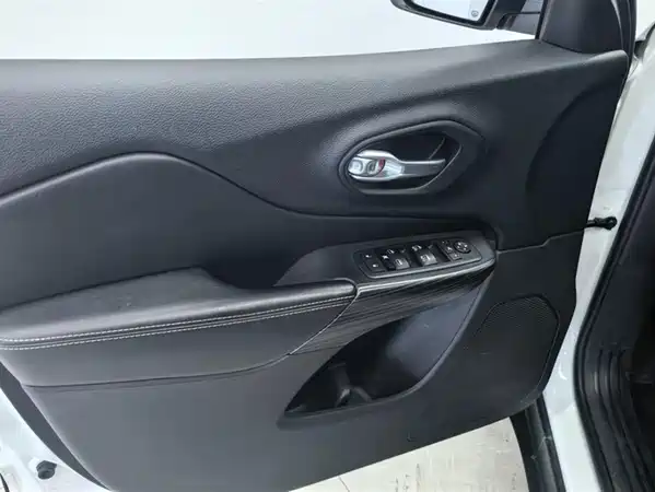 Jeep Cherokee 2016