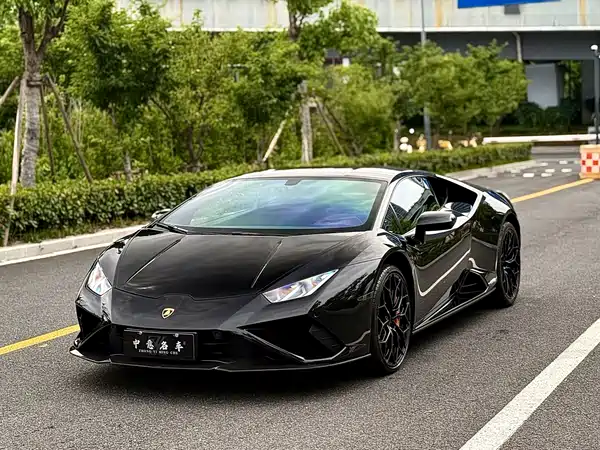 Lamborghini Huracan 2023