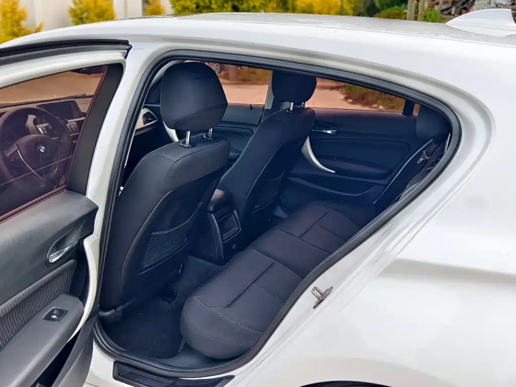BMW 1 Series 2016 — фото 16