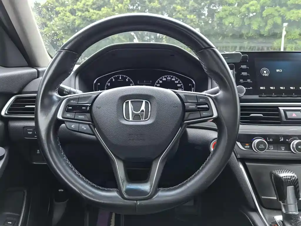 Honda Accord 2019 — фото 15