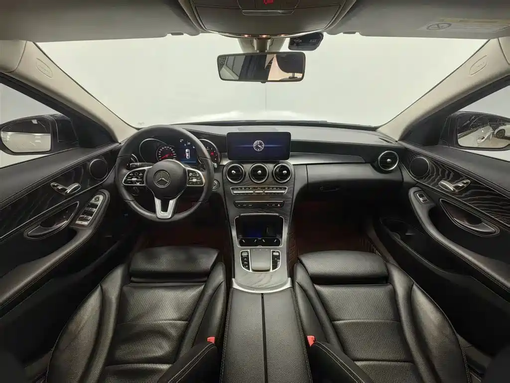 Mercedes-Benz C-Class 2019 — фото 20