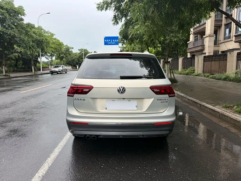 Volkswagen Tiguan L 2018 — фото 8