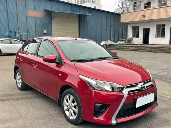 Toyota Yaris L 2015