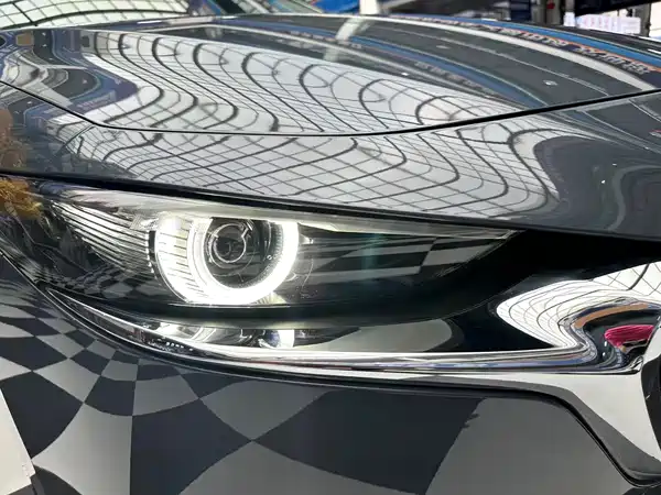Mazda 3 Axela 2023